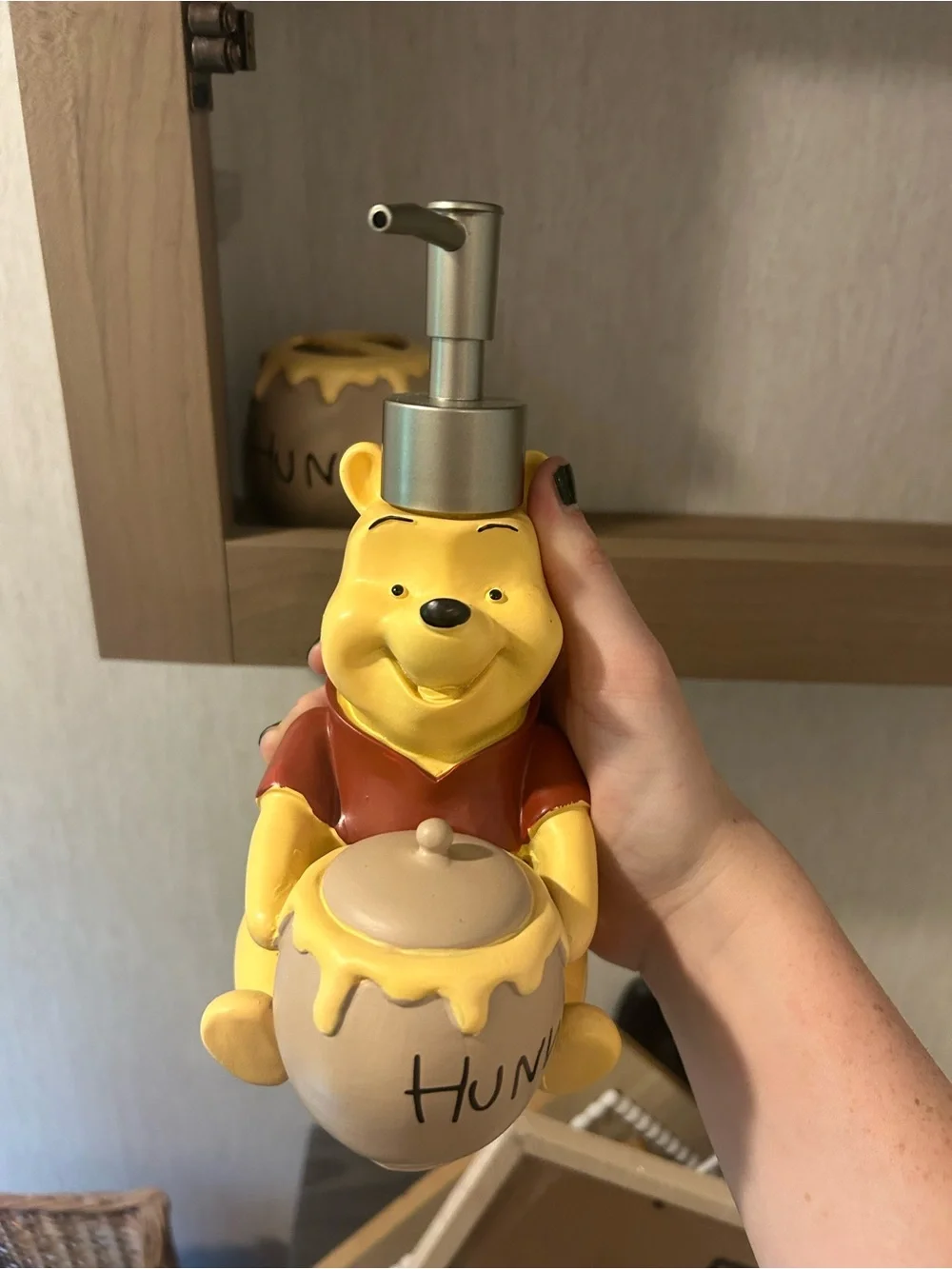 The Big One Winnie the Pooh Cream and Yellow Illustrated Bath Set